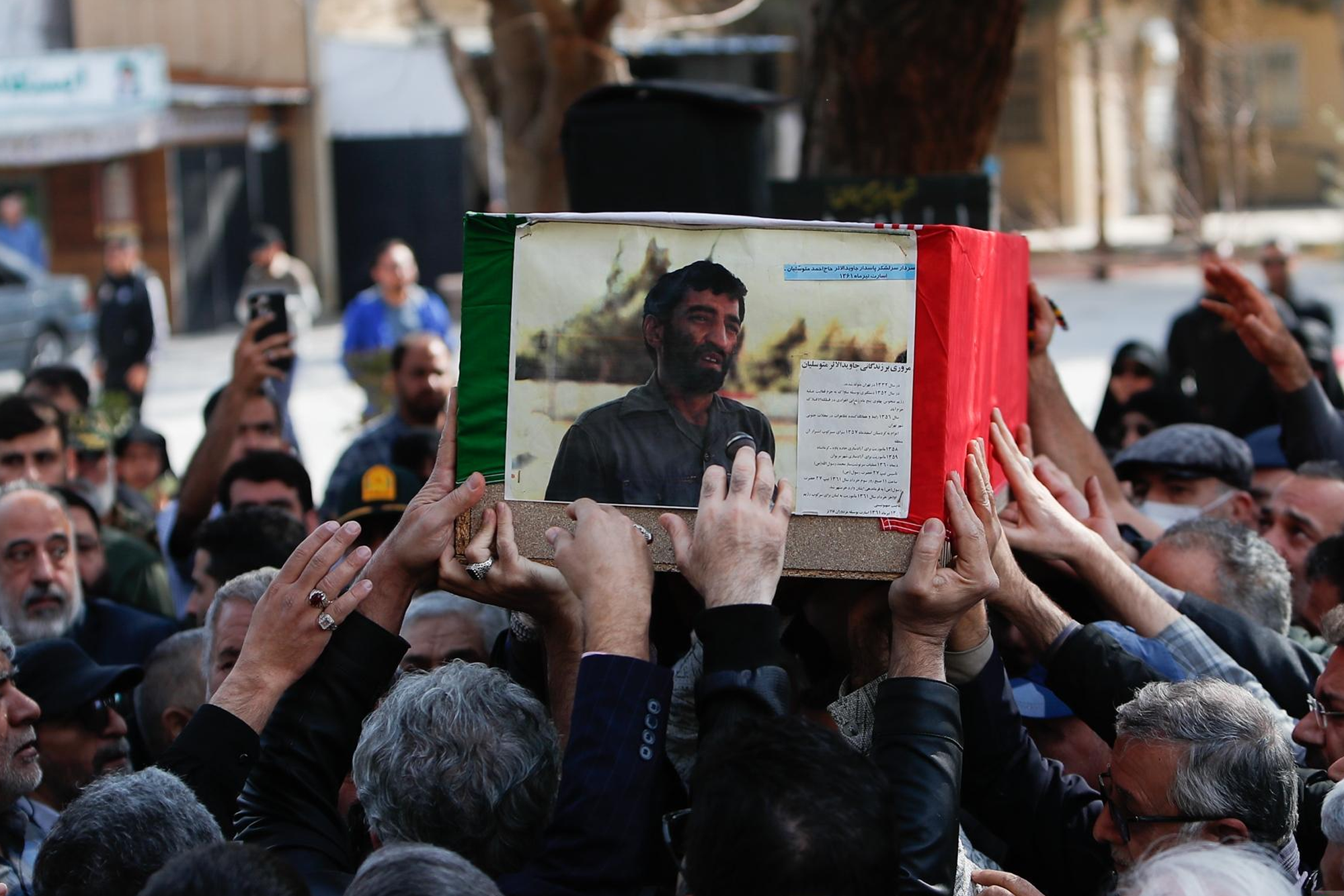 برگزاری‌ مراسم‌ تشییع‌ مادر جاویدالاثر احمد متوسلیان‌