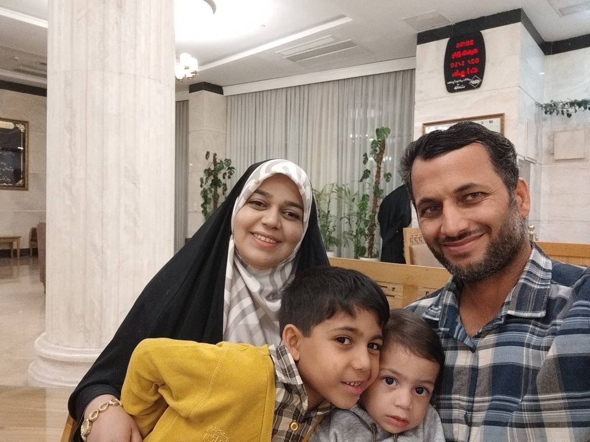 گفت تو دعا کن من شهید شوم بعد هر کجا دوست داری خاکم کن