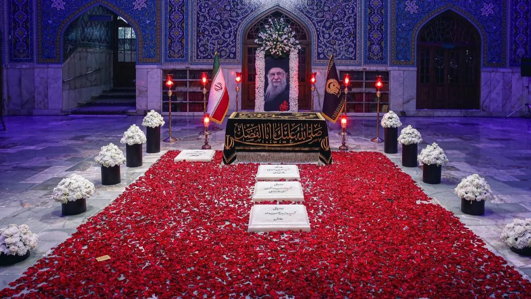 چهار مسیر ویژه زیارت مرقد رهبر شهید انقلاب در حرم رضوی
