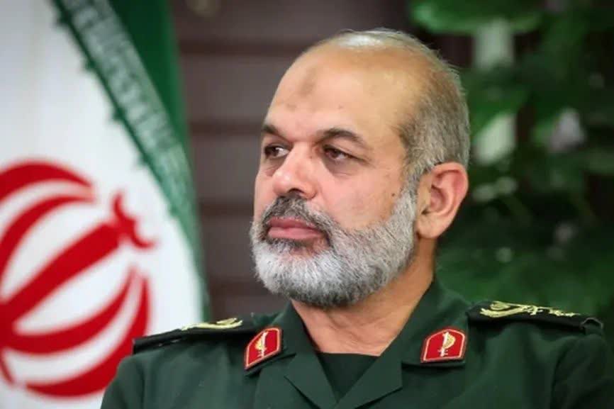سرلشکر وحیدی: رزمندگان اسلام مسلح‌ترین ارتش تاریخ را به زانو در آوردند