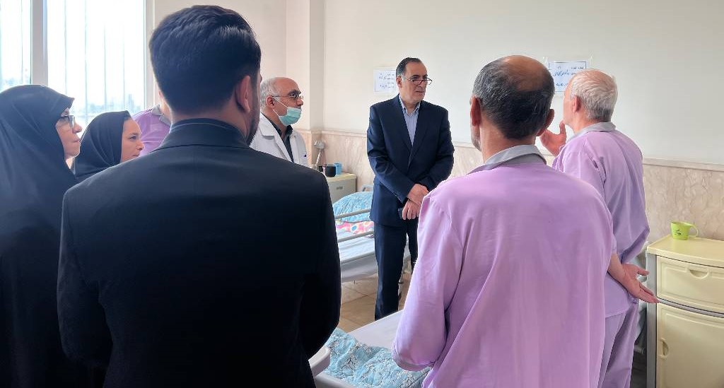 بازدید رئیس بنیاد شهید و امور ایثارگران از بیمارستان جانبازان نیایش