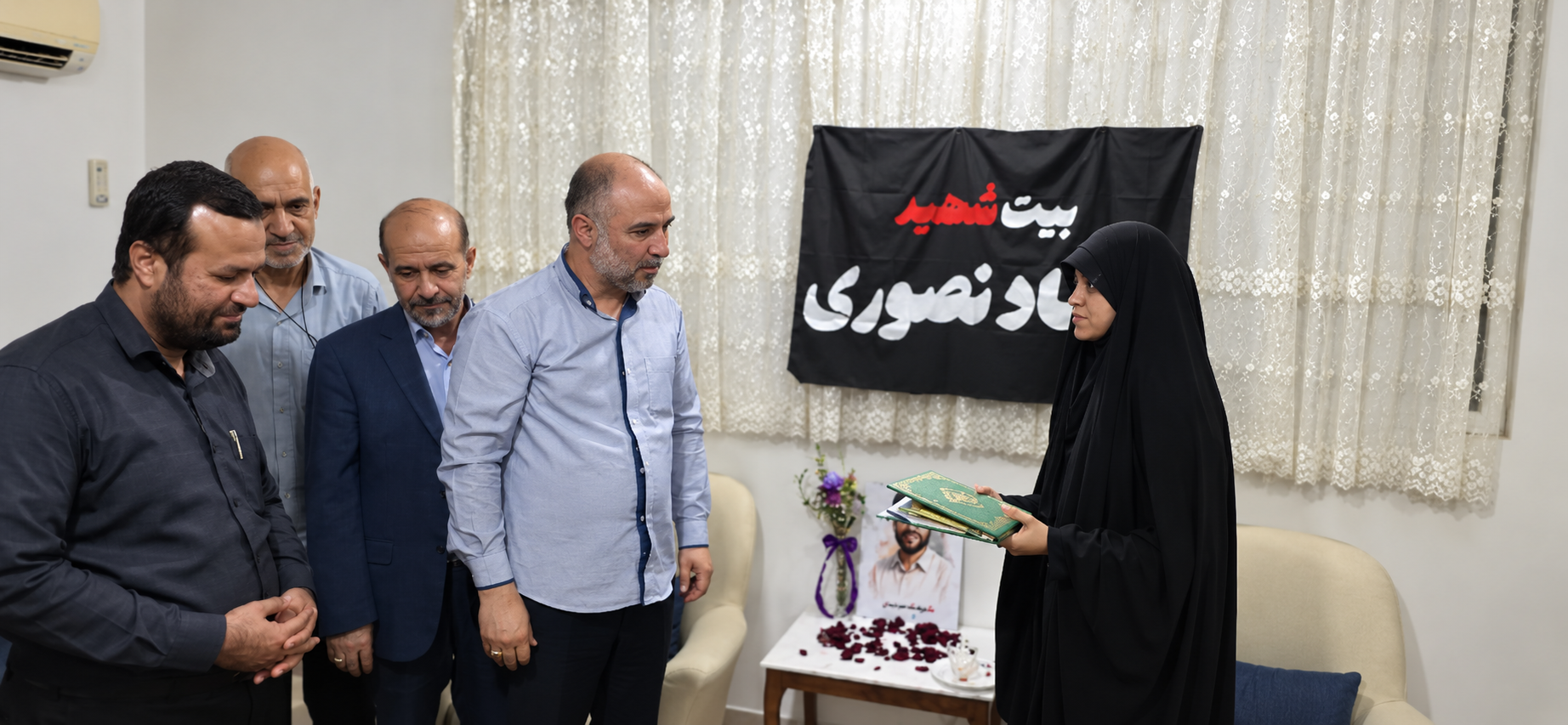 دیدار نمایندگان فرمانده کل سپاه با خانواده شهید فرهاد نصوری